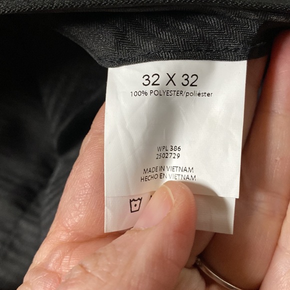 Kenneth Cole dress pants size 32/32 nwt. Black. - Picture 5 of 8